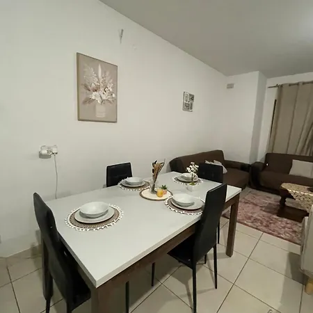 Family Flat In * San Ġwann